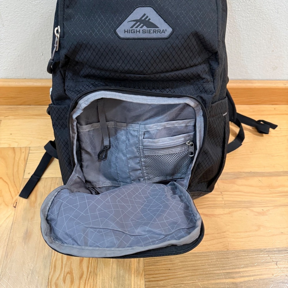 High Sierra Tech Spot Laptop Bag Multi-Pocket 17"‎ Padded Compartment Backpack - Picture 9 of 16